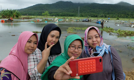 Câu[-]"like"[-]bằng[-]thảm[-]họa